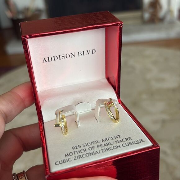 NEW! 925 Sterling Silver & Mother of Pearl / Cubic Zirconia Earrings - Picture 4 of 7